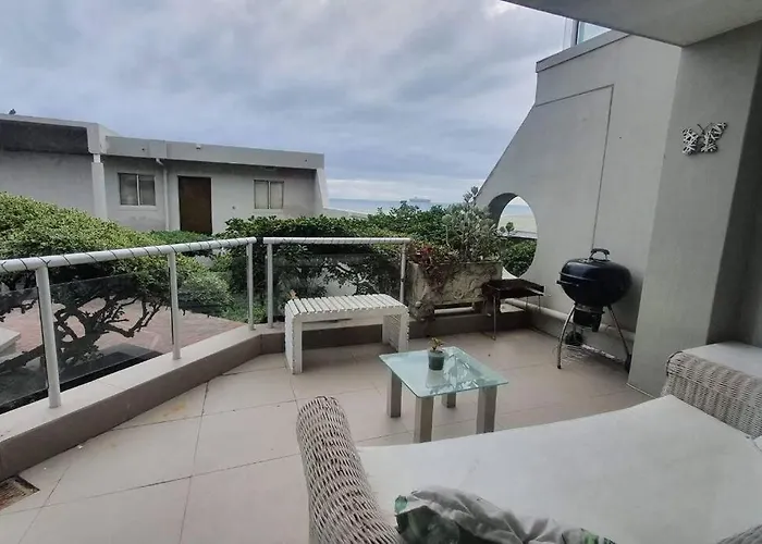 Dolphin Africa Apartment